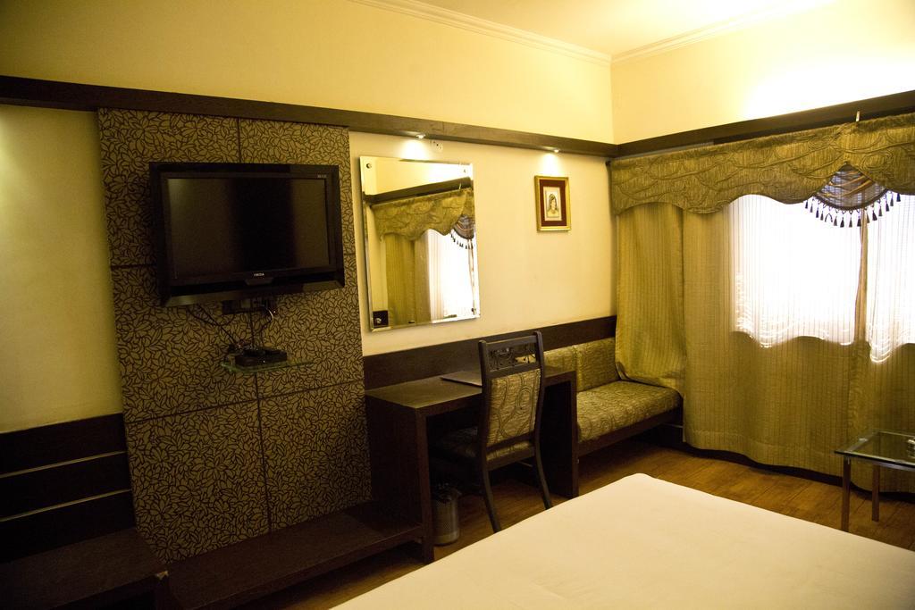 The Rajshahi Palace Hotell Indore Rum bild