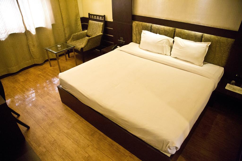 The Rajshahi Palace Hotell Indore Rum bild